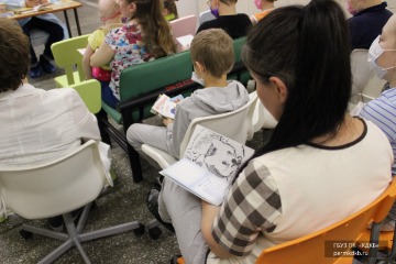 Детский писатель Виниченко В.В. навестил маленьких пациентов Онкогематологического центра