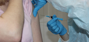 В Краевой детской больнице провели  «подчищающую» иммунизацию против кори